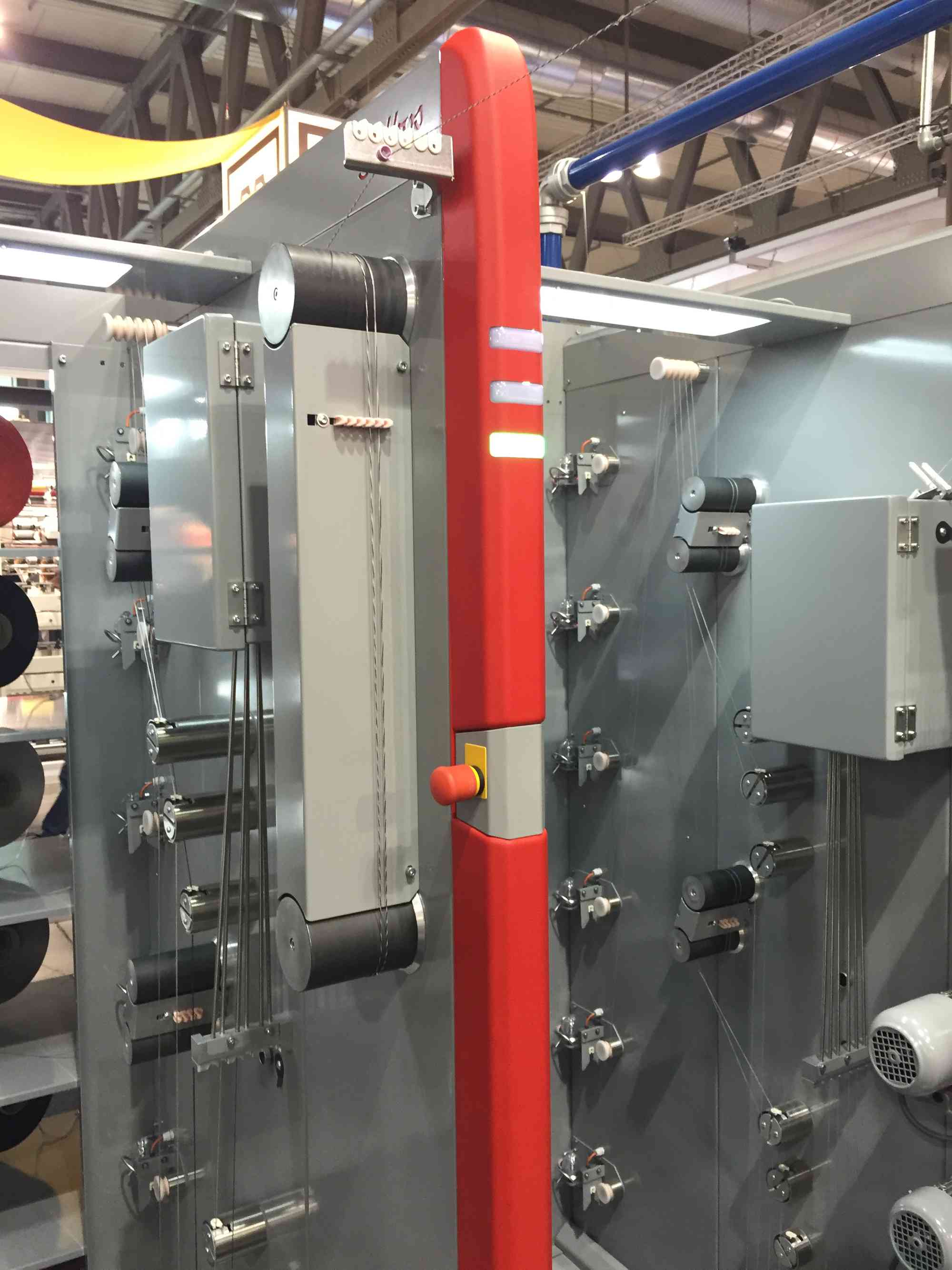 Textielmachine met vacuüm gevormde covers